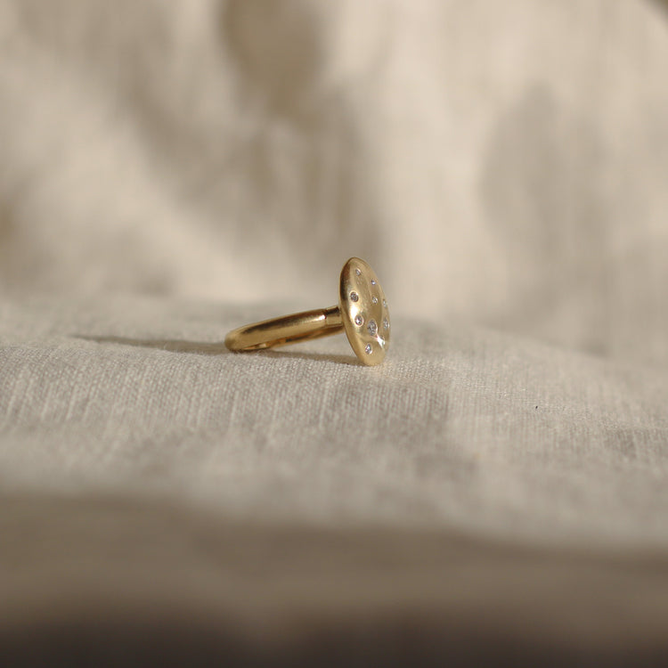Speckled Oval Signet