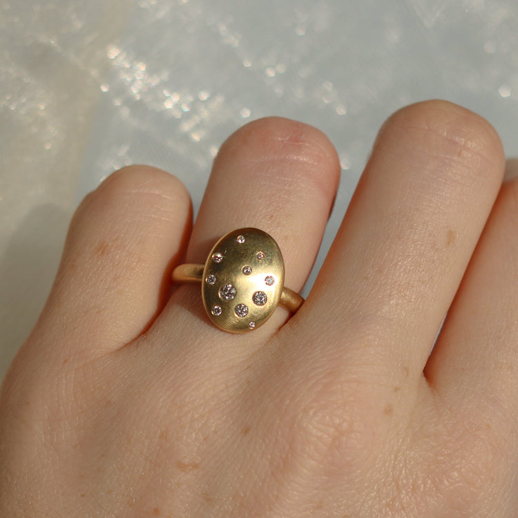 Speckled Oval Signet